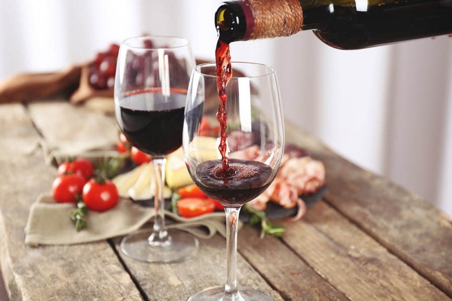 buone abitudini alimentari bere vino